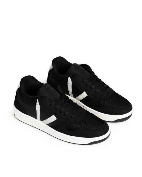 Tenis Negro Tiras Plata 96KR